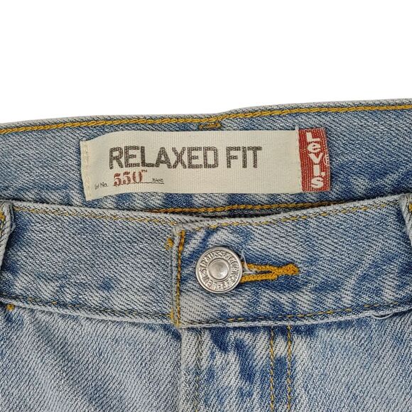 Levis 550 Jeans Men’s 38x34 Relaxed Fit Tapered Leg Light Wash - Picture 8 of 16